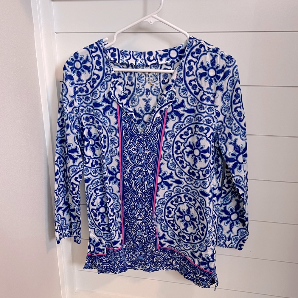 Lilly Pulitzer Blue and White Patterned Tunic - 100% cotton